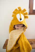 Load image into Gallery viewer, Trixie Hooded towel 75x75cm