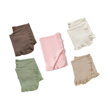 Load image into Gallery viewer, Crochet Blanket Ruffle Trim
