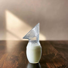 Load image into Gallery viewer, Haakaa Silicone Milk Pump with Flower Stopper for Milk Pump