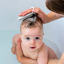 Load image into Gallery viewer, Haakaa Rainbow Silicone Shampoo Brush Grey 0m+
