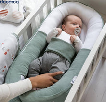 Load image into Gallery viewer, Doomoo Cocoon baby nest (0m+)
