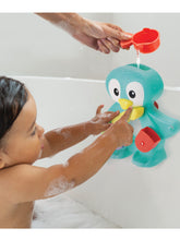 Load image into Gallery viewer, Infantino Tub-A-Penguin Bath Time Set 12m+
